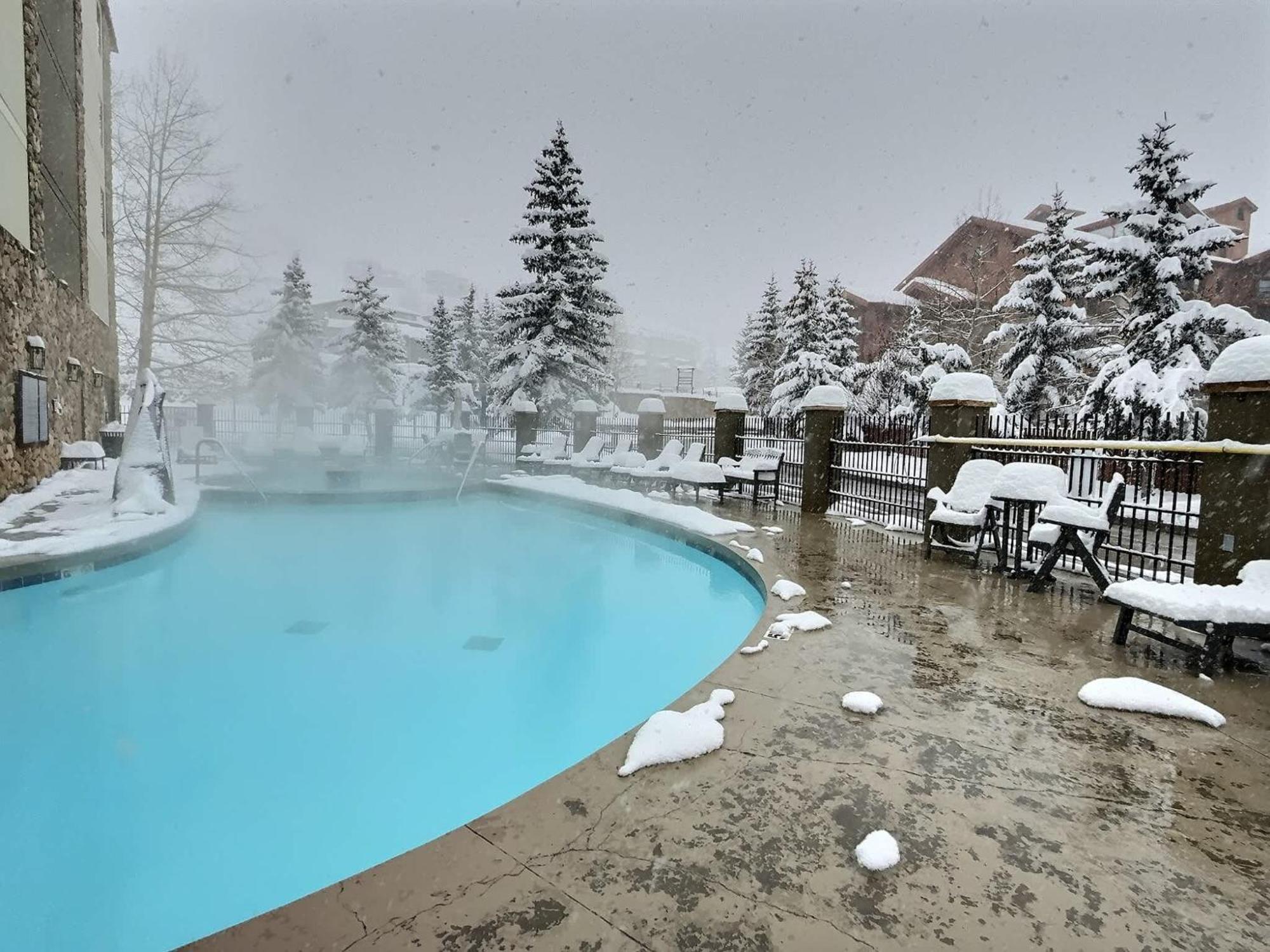 Studio 211 - Perfect Location With Pool And Hot Tub Crested Butte Bagian luar foto