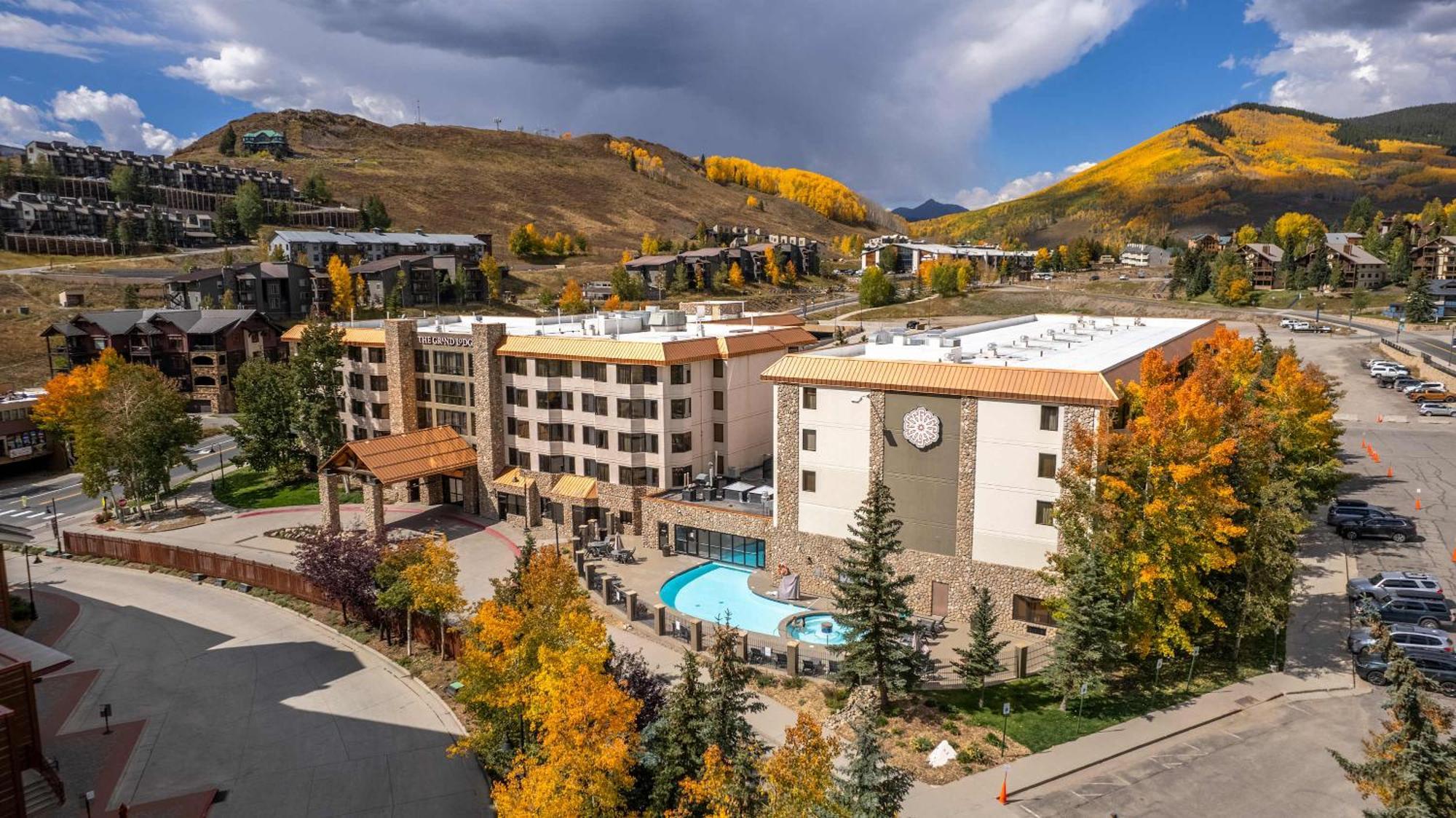 Studio 211 - Perfect Location With Pool And Hot Tub Crested Butte Bagian luar foto